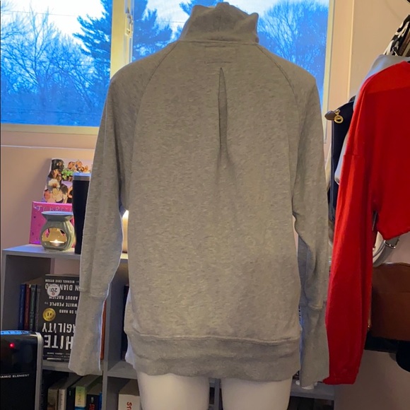 Gray sweater - Picture 2 of 3